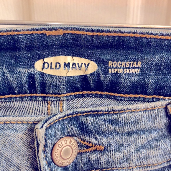 Old Navy - Size 6 Rockstar Super Skinny Jean - Faded Light Wash w/Super Stretch - Picture 3 of 5